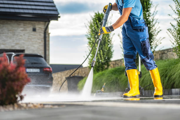 Best Pressure Washing Siding  in Effingham, IL